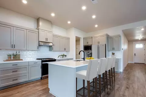 Kitchen - 60931 SE Ambassador Dr, Bend, OR 97702 photo 1 of 1