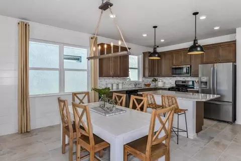Dining - 6200 Citrus Grove Ct, Saint Cloud, FL 34771 photo 3 of 5