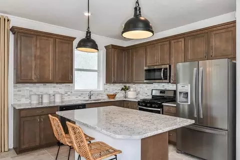 Kitchen - 6200 Citrus Grove Ct, Saint Cloud, FL 34771 photo 2 of 4