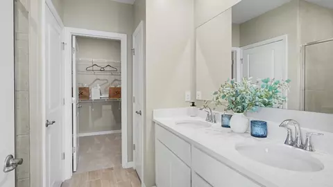 Bath - 3149 Everglades Blvd N, Naples, FL 34120 photo 4 of 4