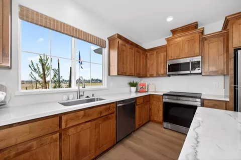 Kitchen - 3920 Switchgrass Rd, Placer One, CA 95747 photo 4 of 12