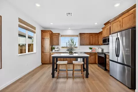 Kitchen - 3920 Switchgrass Rd, Placer One, CA 95747 photo 6 of 12