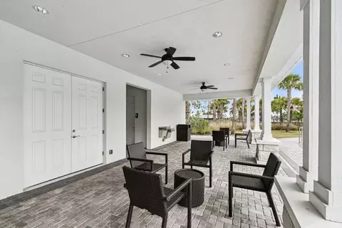 Exterior - 4933 Bay Forest Ct, Wimauma, FL 33598 photo 3 of 10