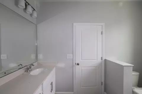 Bath - 1409 Hyde St, Saint Cloud, FL 34771 photo 1 of 3