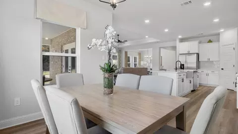 Dining - Newman Road, Mobile, AL 36695 photo 4 of 6