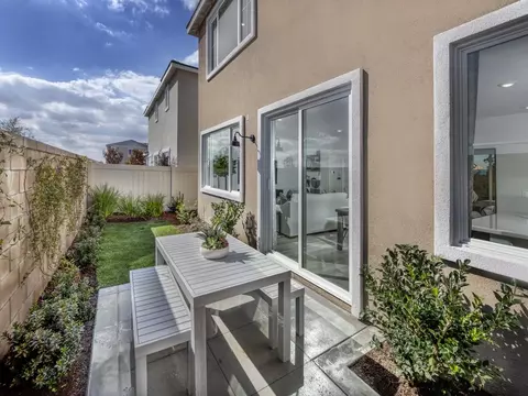 Exterior - 2014 Bergamot St, Redlands, CA 92374 photo 5 of 5