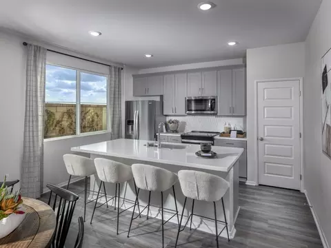 Kitchen - 2014 Bergamot St, Redlands, CA 92374 photo 1 of 4