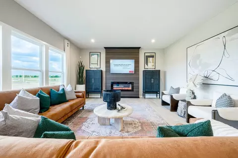 Living - 3101 Bentgrass Way, Hebron, KY 41048 photo 5 of 10