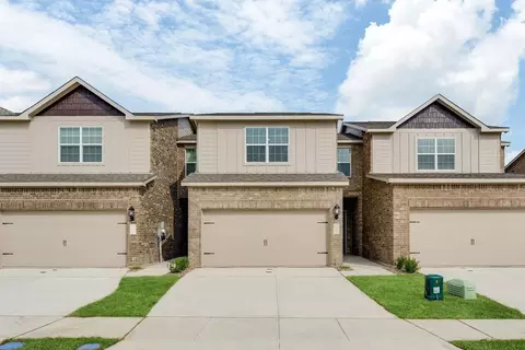 Exterior - 766 Carson Ln, Pilot Point, TX 76258 photo 2 of 6
