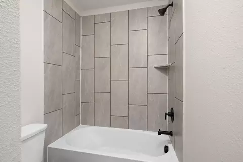 Bath - 766 Carson Ln, Pilot Point, TX 76258 photo 2 of 2