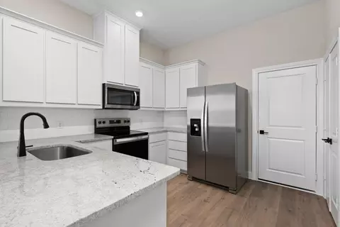 Kitchen - 766 Carson Ln, Pilot Point, TX 76258 photo 1 of 4