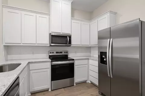 Kitchen - 766 Carson Ln, Pilot Point, TX 76258 photo 2 of 4