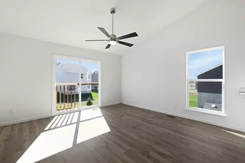 Living - 1505 Denmark Rd, Union, MO 63084 photo 6 of 8