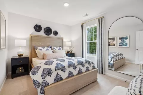 Bedroom - 11 Horse Path Dr, Charlottesville, VA 22902 photo 6 of 6