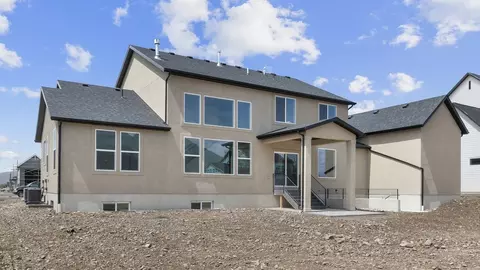 Exterior - 718 N 1600 E, Salem, UT 84653 photo 15 of 19