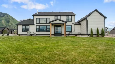 Exterior - 718 N 1600 E, Salem, UT 84653 photo 5 of 17