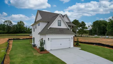 Exterior - 100 Firefly Ln, Opelika, AL photo 5 of 6