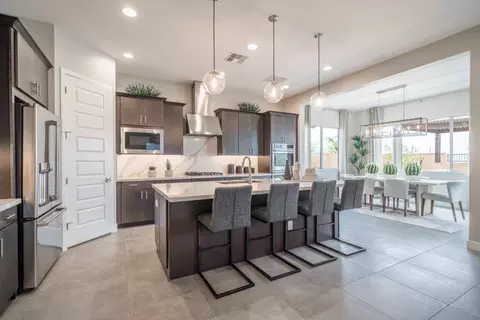 Kitchen - 3836 S Gladiolus Cir, Mesa, AZ 85212 photo 5 of 8