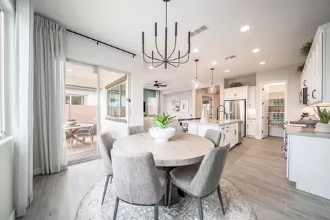 Dining - 3836 S Gladiolus Cir, Mesa, AZ 85212 photo 3 of 3
