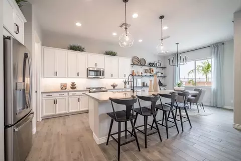 Kitchen - 3836 S Gladiolus Cir, Mesa, AZ 85212 photo 7 of 8