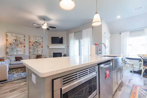 Kitchen - 2800 Heather Hvn, Moore, OK 73160 photo 6 of 18