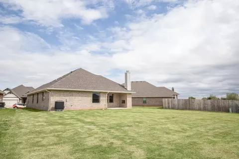 Other - 2800 Heather Hvn, Moore, OK 73160 photo 20 of 35