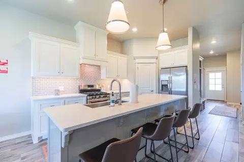 Kitchen - 2800 Heather Hvn, Moore, OK 73160 photo 3 of 18