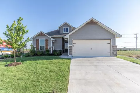 Exterior - 2800 Heather Hvn, Moore, OK 73160 photo 6 of 52