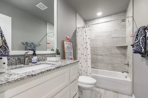 Bath - 2800 Heather Hvn, Moore, OK 73160 photo 3 of 15