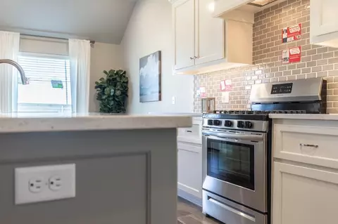 Kitchen - 2800 Heather Hvn, Moore, OK 73160 photo 5 of 18
