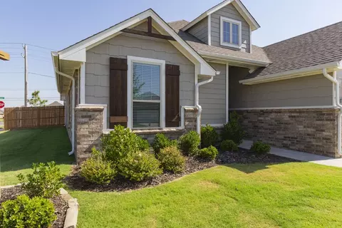Exterior - 2800 Heather Hvn, Moore, OK 73160 photo 42 of 52
