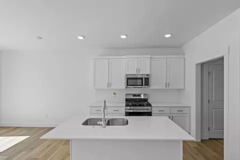 Kitchen - 607 W 550 N, Smithfield, UT 84335 photo 2 of 9