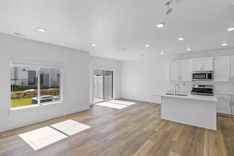Living - 607 W 550 N, Smithfield, UT 84335 photo 2 of 4