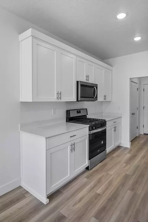Kitchen - 607 W 550 N, Smithfield, UT 84335 photo 6 of 9