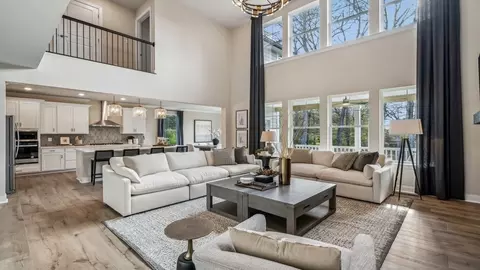 Living - 3908 Lyons Mill Ln, Glen Allen, VA 23059 photo 6 of 8