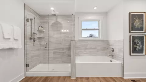 Bath - 3301 Greycliff Trl, Franklin, OH 45005 photo 1 of 2