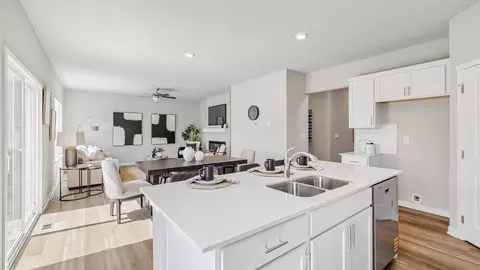 Kitchen - 3329 Artesian Rd, Marion, IA 52302 photo 3 of 5