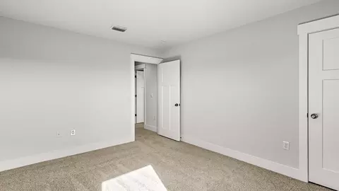 Bedroom - 5221 Lemay Cir, Crestview, FL 32539 photo 9 of 19