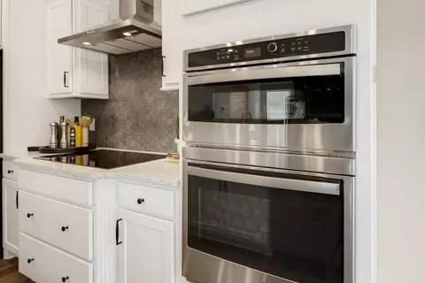 Kitchen - 57 Daniel Farm Dr, Benson, NC 27504 photo 7 of 11
