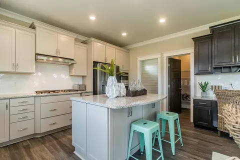 Kitchen - 57 Daniel Farm Dr, Benson, NC 27504 photo 10 of 11