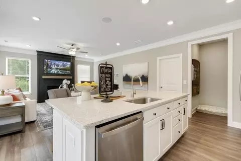 Kitchen - 57 Daniel Farm Dr, Benson, NC 27504 photo 3 of 11