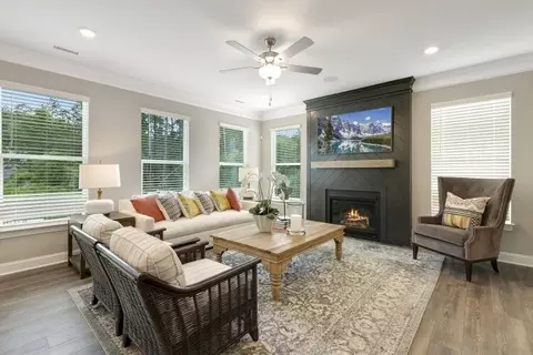 Living - 57 Daniel Farm Dr, Benson, NC 27504 photo 2 of 4
