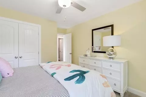 Bedroom - 57 Daniel Farm Dr, Benson, NC 27504 photo 4 of 10