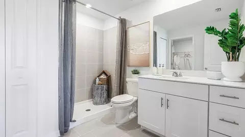Bath - 8319 SW 46th Ave, Ocala, FL 34476 photo 1 of 4