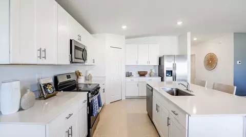 Kitchen - 8319 SW 46th Ave, Ocala, FL 34476 photo 2 of 4