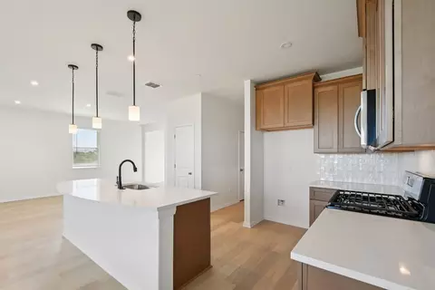 Kitchen - 122 Dogvane Cir, Kyle, TX 78640 photo 6 of 6