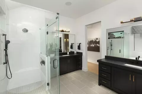 Bath - 16705 Moineau Dr, Austin, TX 78738 photo 2 of 5