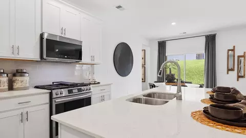 Kitchen - 176 Hal Ct, Winder, GA 30680 photo 4 of 6
