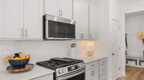 Kitchen - 176 Hal Ct, Winder, GA 30680 photo 6 of 6