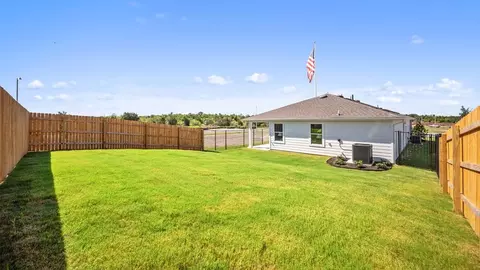 Exterior - 10312 Curb Strap Dr, Austin, TX 78724 photo 4 of 7